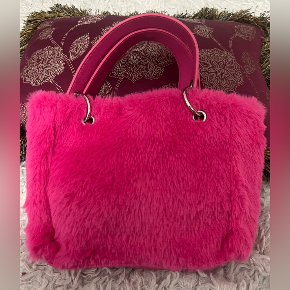 LIMITED EDITION AUTHENTIC Barbie Core Pink Plush Tote. NWT - Picture 4 of 7